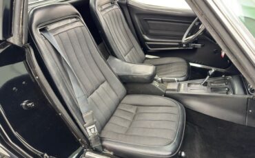 Chevrolet-Corvette-1972-Black-Black-39