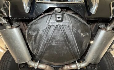 Chevrolet-Corvette-1972-Black-Black-48