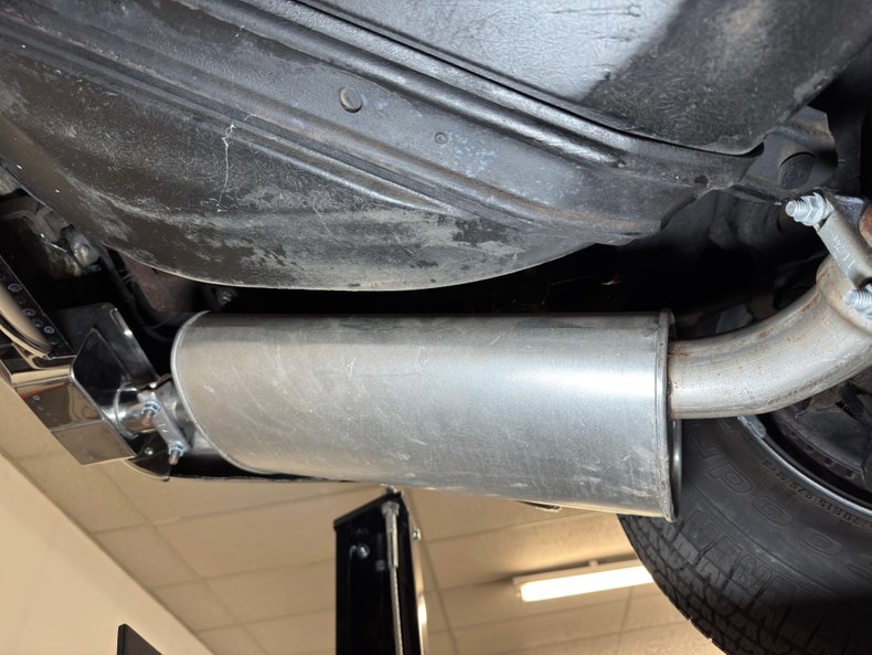 Chevrolet-Corvette-1972-Black-Black-49