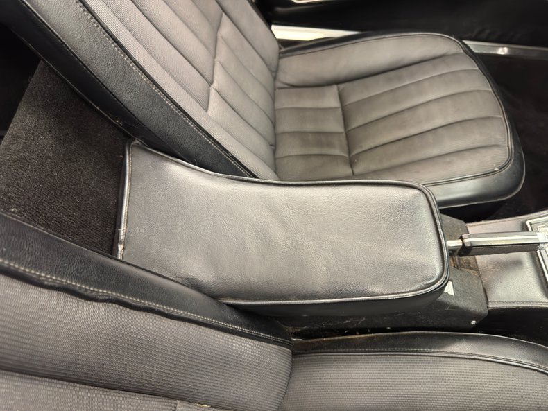 Chevrolet-Corvette-1972-Black-Black-6