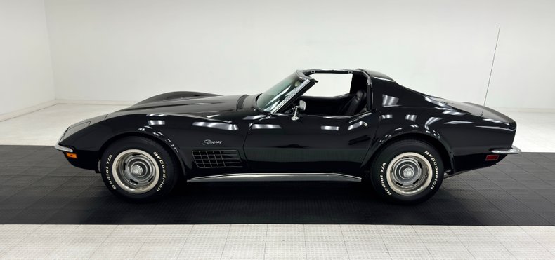 Chevrolet-Corvette-1972-Black-Black-7