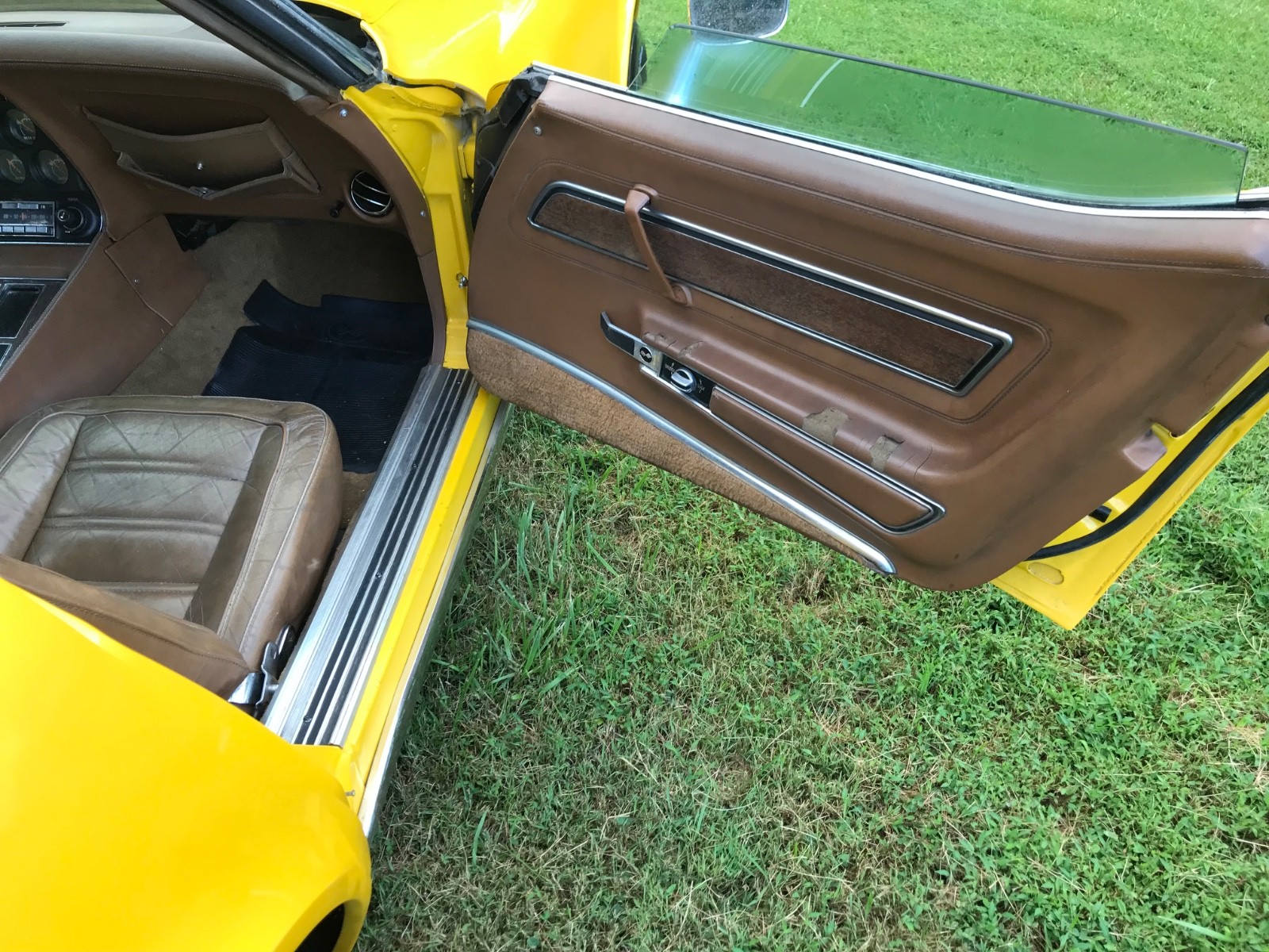 Chevrolet-Corvette-1973-Coupe-12