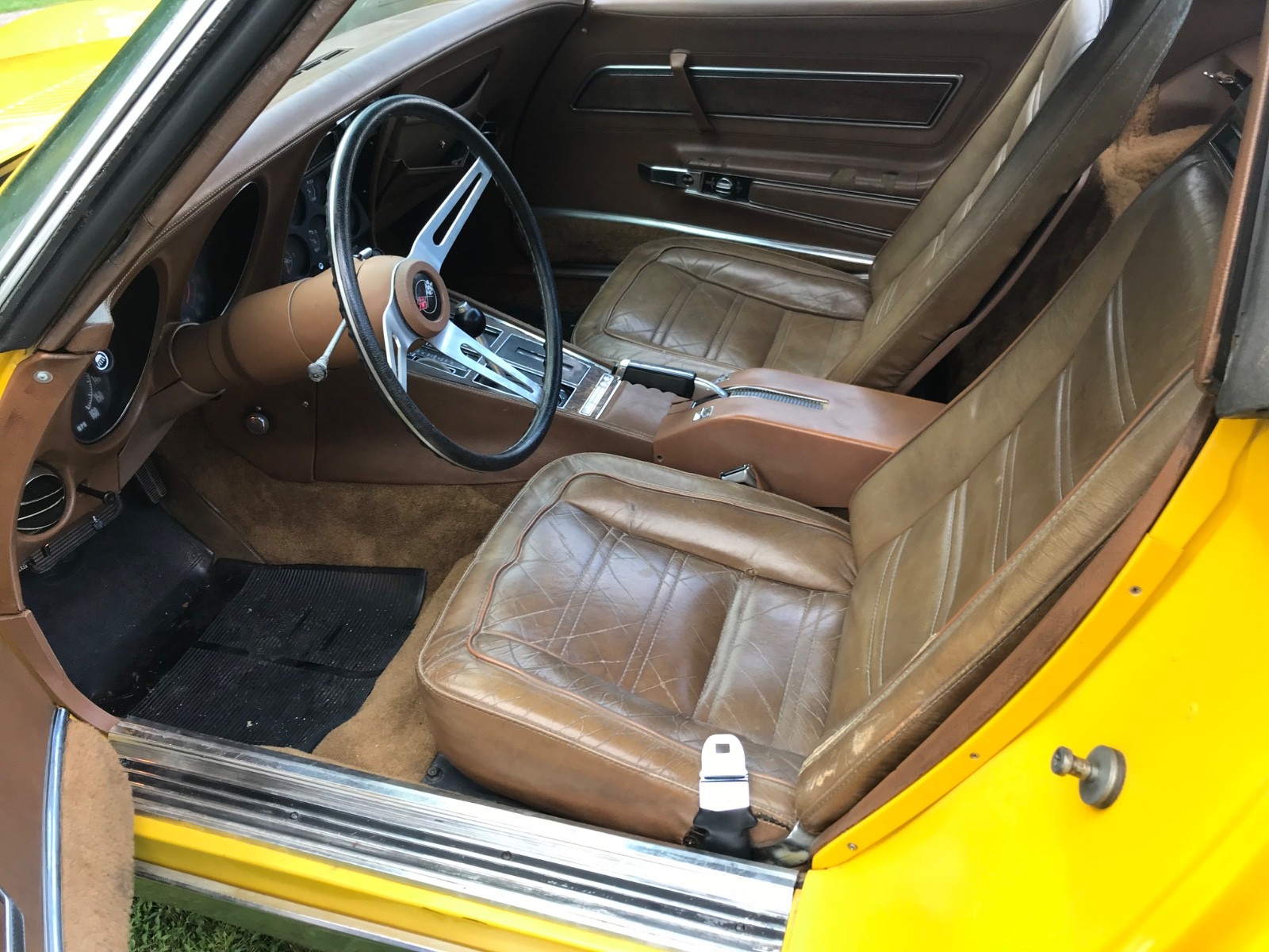 Chevrolet-Corvette-1973-Coupe-9