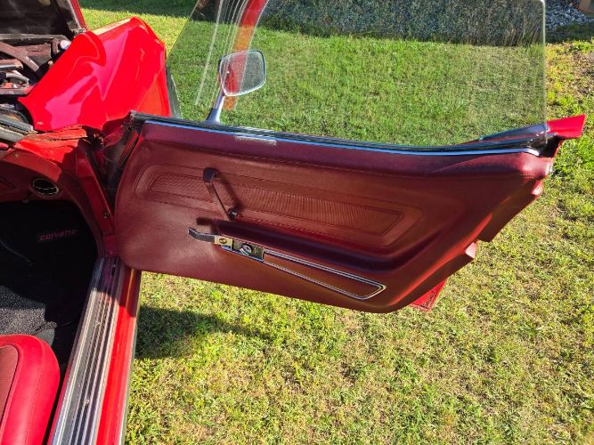 Chevrolet-Corvette-1973-Red-8