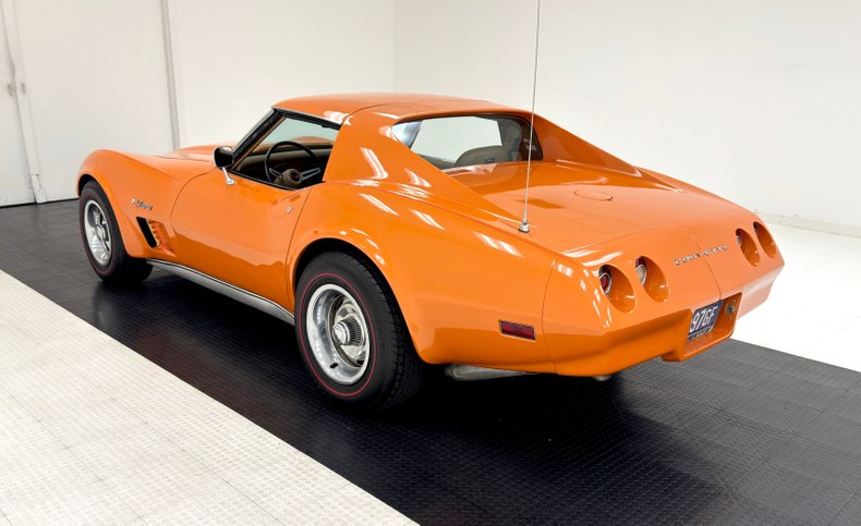 Chevrolet-Corvette-1974-Corvette-Orange-Medium-Saddle-11