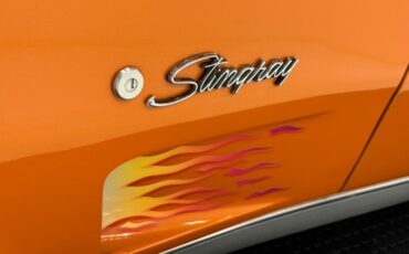 Chevrolet-Corvette-1974-Corvette-Orange-Medium-Saddle-18