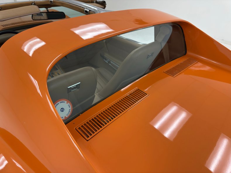 Chevrolet-Corvette-1974-Corvette-Orange-Medium-Saddle-21