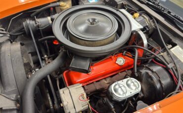 Chevrolet-Corvette-1974-Corvette-Orange-Medium-Saddle-28