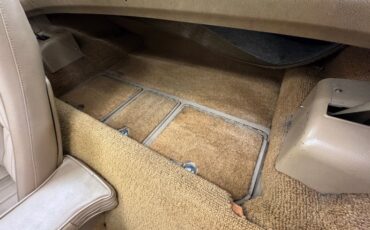 Chevrolet-Corvette-1974-Corvette-Orange-Medium-Saddle-34