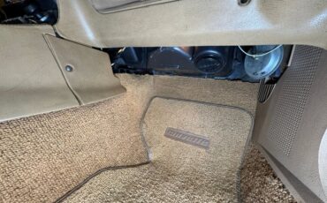 Chevrolet-Corvette-1974-Corvette-Orange-Medium-Saddle-48