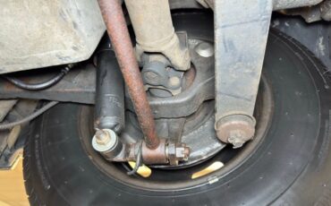 Chevrolet-Corvette-1974-Corvette-Orange-Medium-Saddle-5