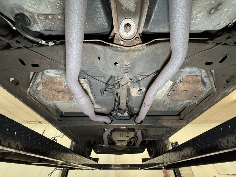 Chevrolet-Corvette-1974-Corvette-Orange-Medium-Saddle-6