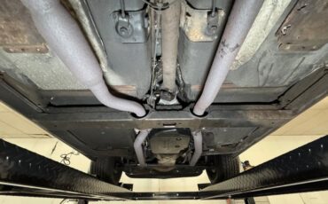 Chevrolet-Corvette-1974-Corvette-Orange-Medium-Saddle-7