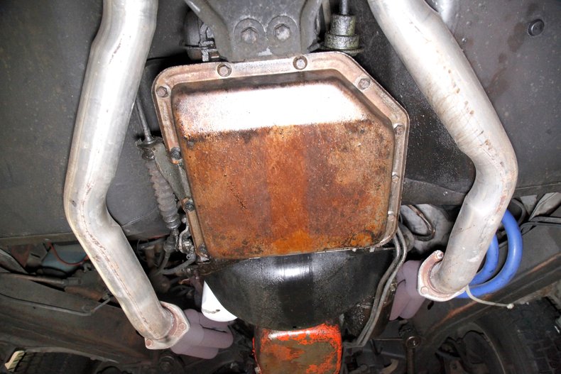 Chevrolet-Corvette-1976-Silver-Metallic-Smoke-Gray-13