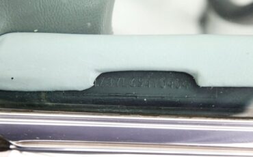 Chevrolet-Corvette-1976-Silver-Metallic-Smoke-Gray-44