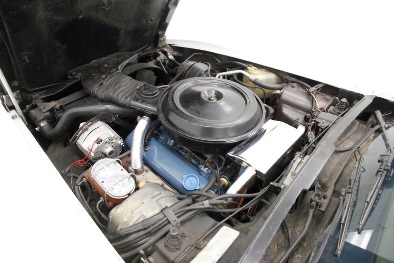 Chevrolet-Corvette-1977-Classic-White-Dark-Brown-11