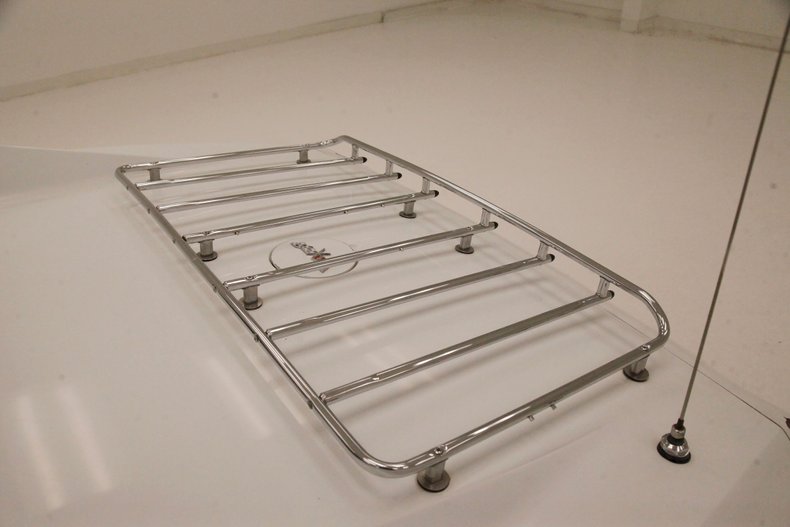 Chevrolet-Corvette-1977-Classic-White-Dark-Brown-20