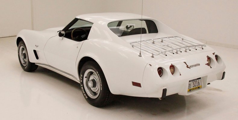 Chevrolet-Corvette-1977-Classic-White-Dark-Brown-6