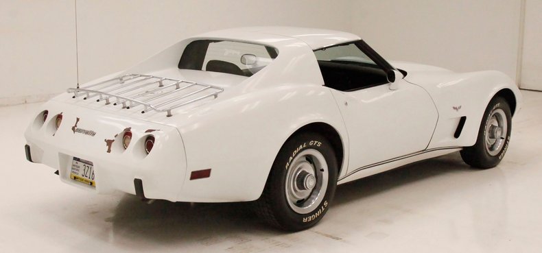 Chevrolet-Corvette-1977-Classic-White-Dark-Brown-7
