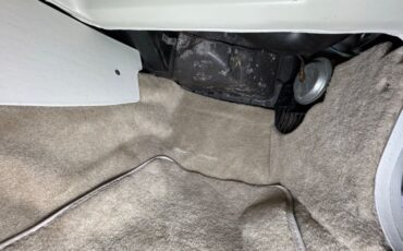 Chevrolet-Corvette-1978-Silver-Oyster-1