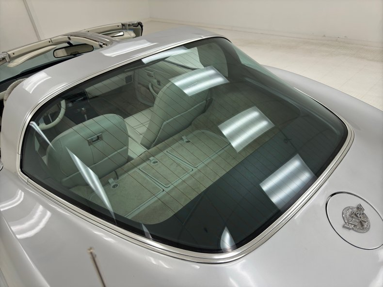 Chevrolet-Corvette-1978-Silver-Oyster-13