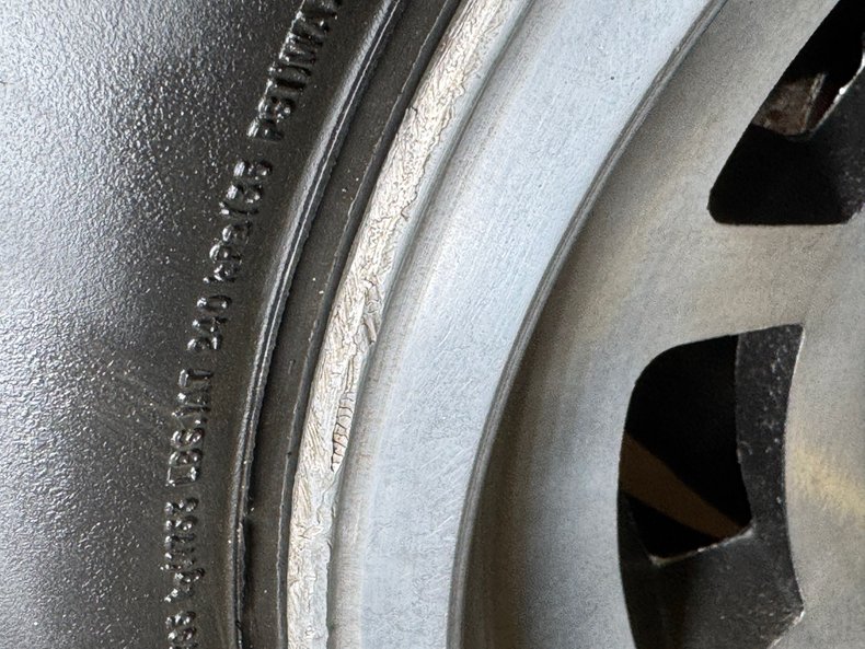 Chevrolet-Corvette-1978-Silver-Oyster-18