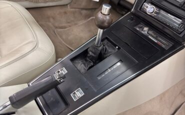 Chevrolet-Corvette-1978-Silver-Oyster-34