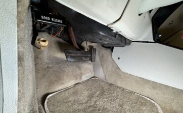 Chevrolet-Corvette-1978-Silver-Oyster-37