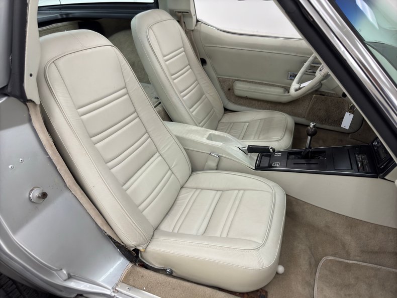 Chevrolet-Corvette-1978-Silver-Oyster-47