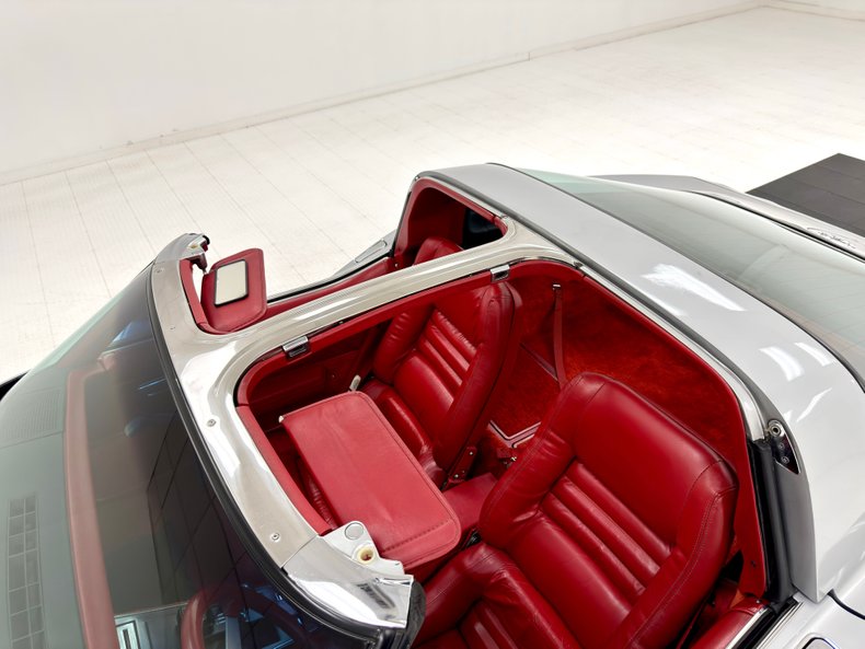 Chevrolet-Corvette-1979-Silver-Metallic-Medium-Red-17