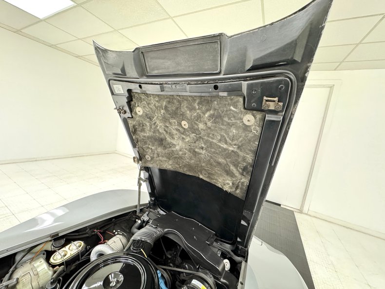 Chevrolet-Corvette-1979-Silver-Metallic-Medium-Red-21