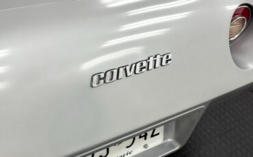 Chevrolet-Corvette-1979-Silver-Metallic-Medium-Red-3