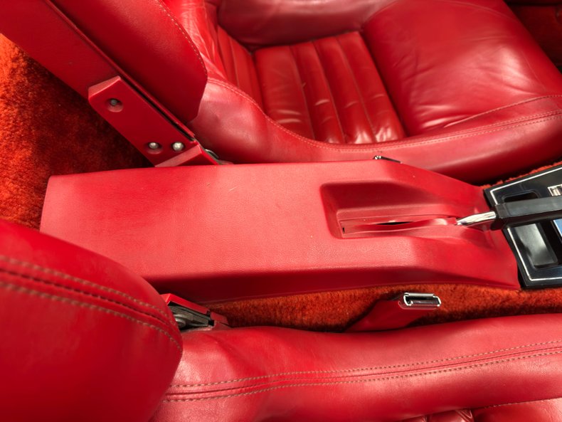 Chevrolet-Corvette-1979-Silver-Metallic-Medium-Red-40