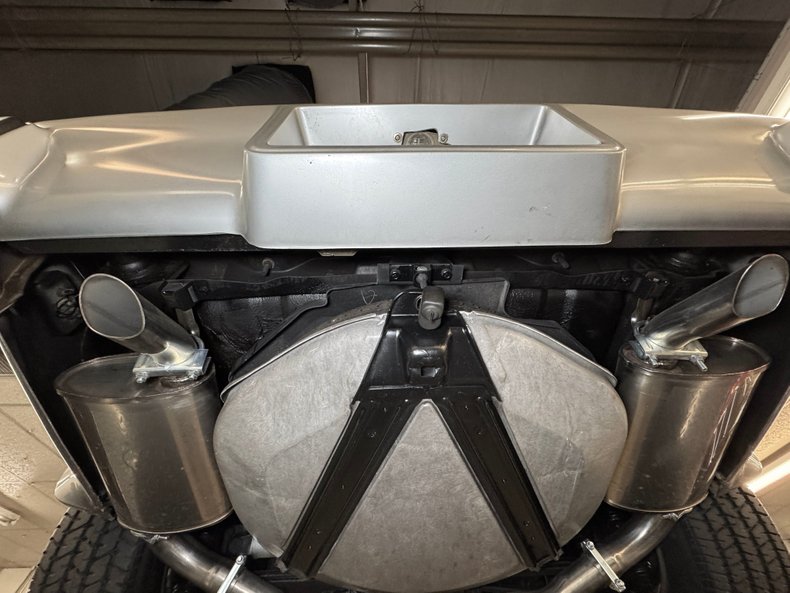 Chevrolet-Corvette-1979-Silver-Metallic-Medium-Red-43