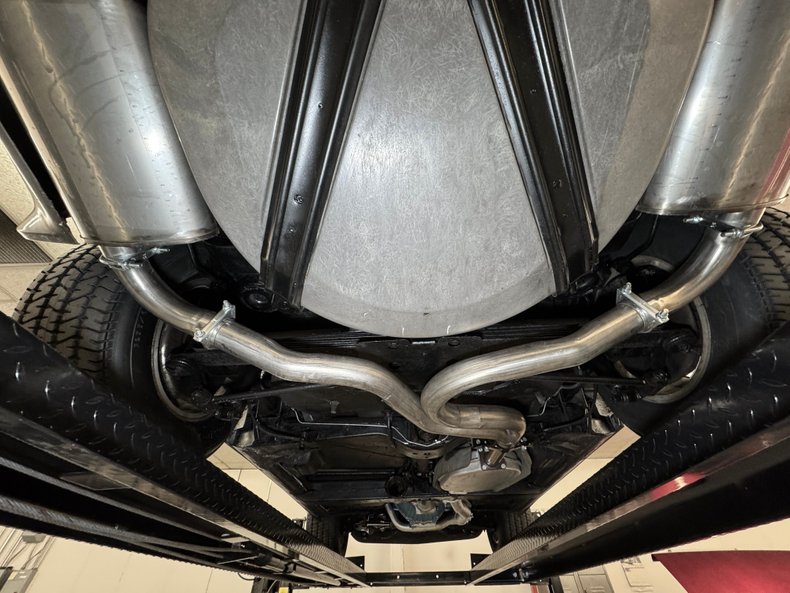 Chevrolet-Corvette-1979-Silver-Metallic-Medium-Red-44