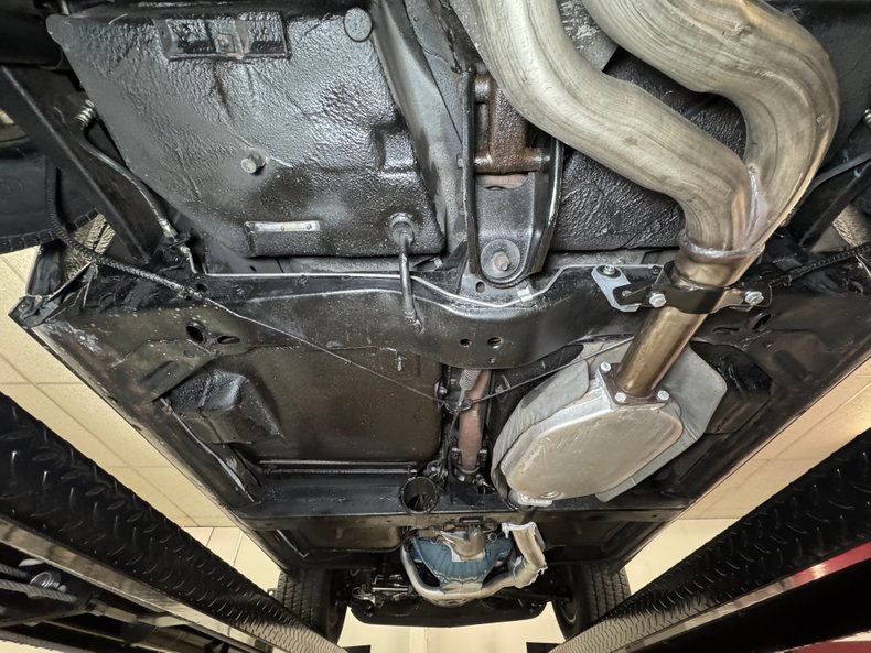 Chevrolet-Corvette-1979-Silver-Metallic-Medium-Red-46