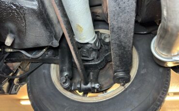 Chevrolet-Corvette-1979-Silver-Metallic-Medium-Red-48