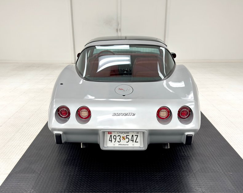 Chevrolet-Corvette-1979-Silver-Metallic-Medium-Red-9