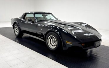 Chevrolet-Corvette-1980-Black-Oyster-13