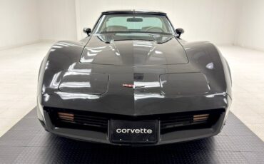 Chevrolet-Corvette-1980-Black-Oyster-14
