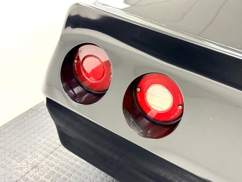 Chevrolet-Corvette-1980-Black-Oyster-22