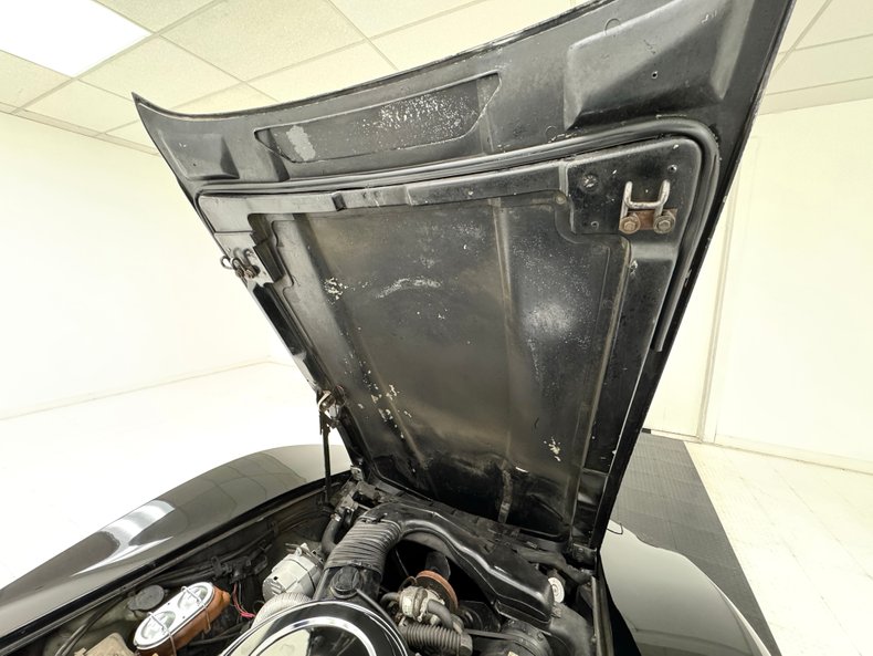 Chevrolet-Corvette-1980-Black-Oyster-31