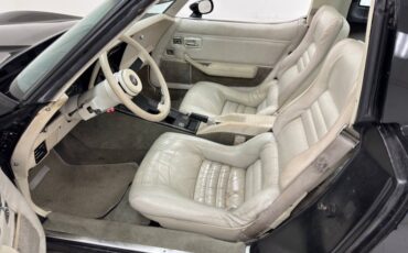 Chevrolet-Corvette-1980-Black-Oyster-39