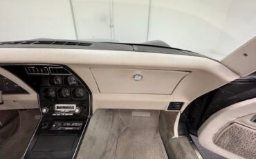 Chevrolet-Corvette-1980-Black-Oyster-43