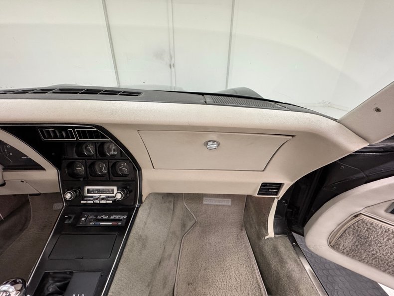 Chevrolet-Corvette-1980-Black-Oyster-43