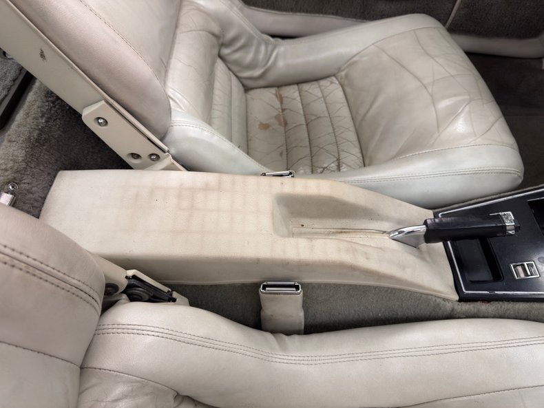 Chevrolet-Corvette-1980-Black-Oyster-45