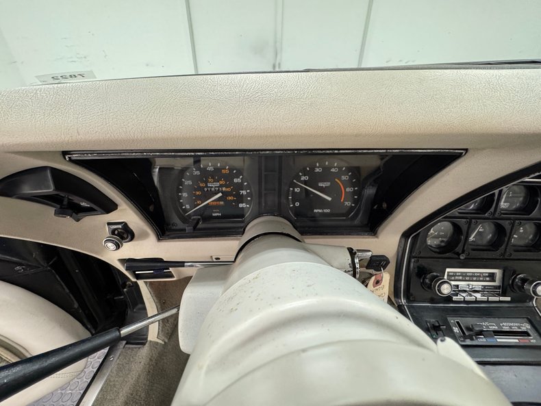 Chevrolet-Corvette-1980-Black-Oyster-6