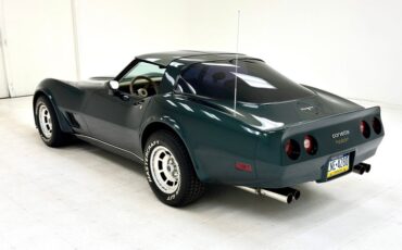 Chevrolet-Corvette-1980-Dark-Ivy-Green-Metal-Oyster-2