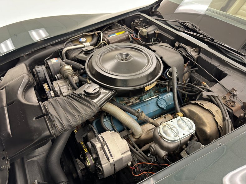 Chevrolet-Corvette-1980-Dark-Ivy-Green-Metal-Oyster-22
