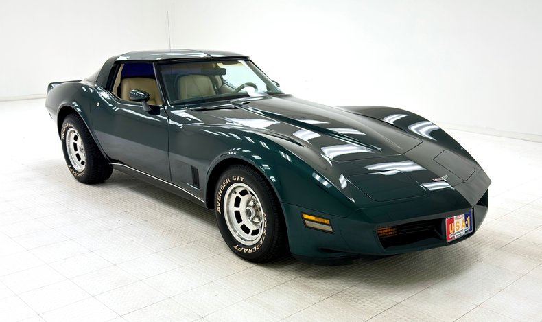 Chevrolet-Corvette-1980-Dark-Ivy-Green-Metal-Oyster-24